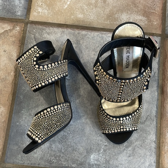 Steve Madden Haile Heeled Gold Studded Sandals 8.5 - Picture 3 of 9